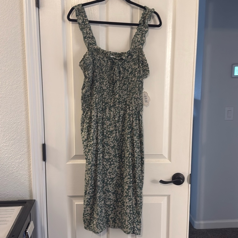 Green and cream floral print midi dress